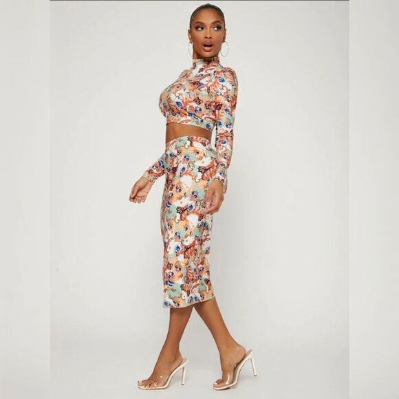 NWOT Mock Neck Paisley Print Crop Top & Skirt Set - Picture 4 of 7